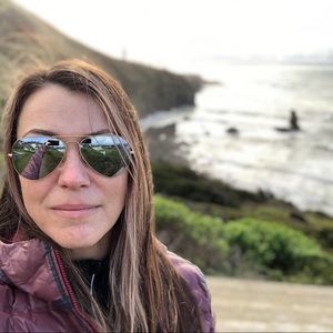 Meet your Posher, Stephanie